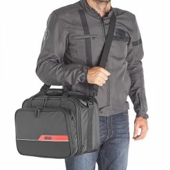 Promo ⌛ Accessories Givi T514b Inner Bag Black ⌛ 9 Promo ⌛ Accessories Givi T514b Inner Bag Black ⌛ -Givi Sales Store t514b indossato